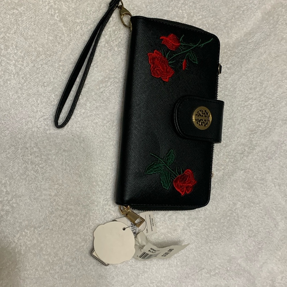 Cell phone wristlet